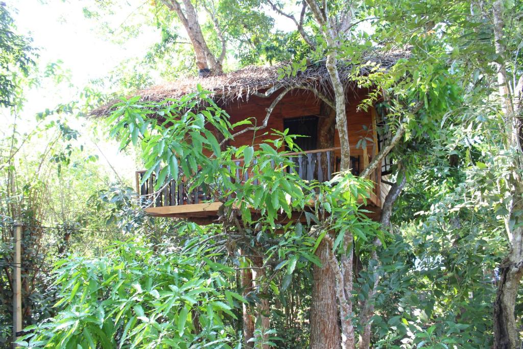 Zahrada ubytování Tree House-Midigama