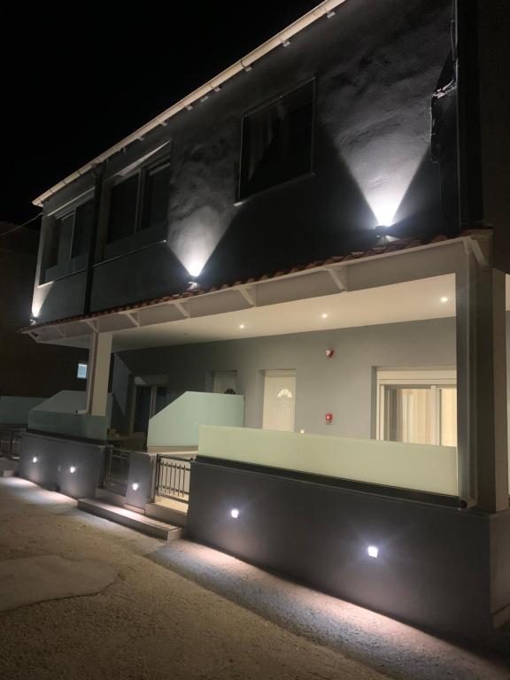 Budova, kde se aparthotel nachází