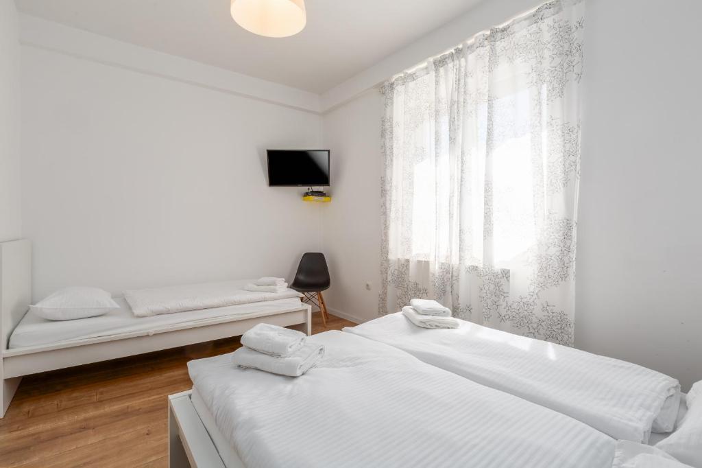 Trbović Apartments Peaceful stay with Free Parking, Pet-Friendly, and Bike Storage in Umag - 11