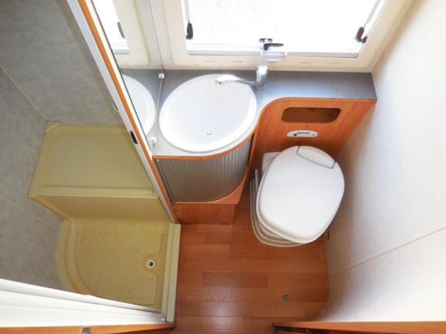 Photo de la galerie de l'établissement Camping car avec piscine, à Noyelles-Godault