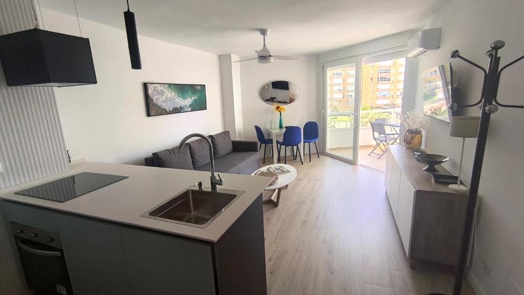 Kuchyňa alebo kuchynka v ubytovaní Apartamento ValentinaBeach