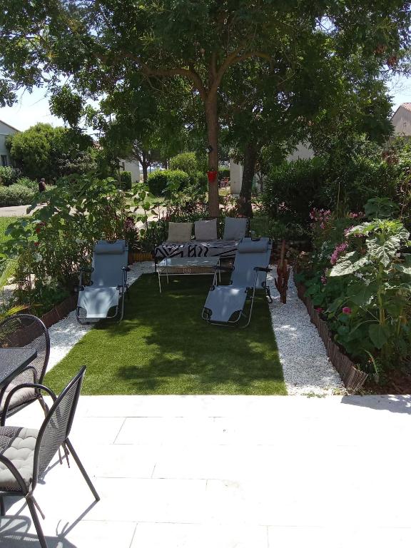 Zahrada ubytování Maison coquette camarguaise