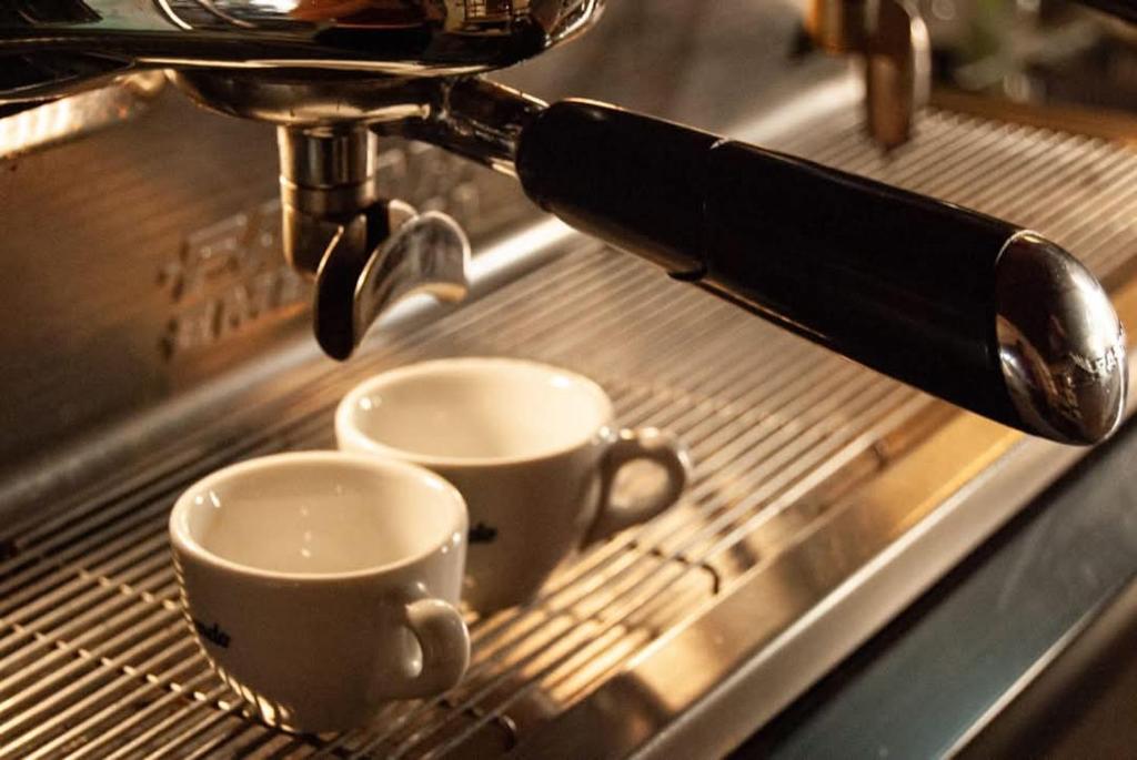 Set per la preparazione di tè e caffè presso B&B La Piazzetta