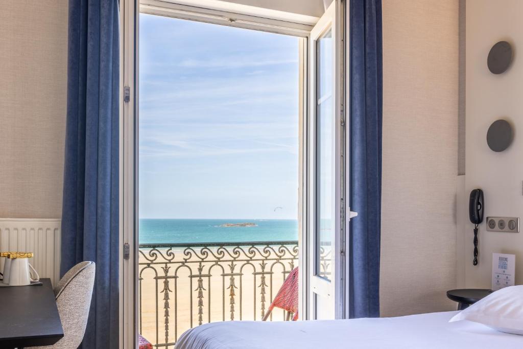 Hotel Kyriad Saint Malo Centre Plage - Standard Room With Balcony And Sea View