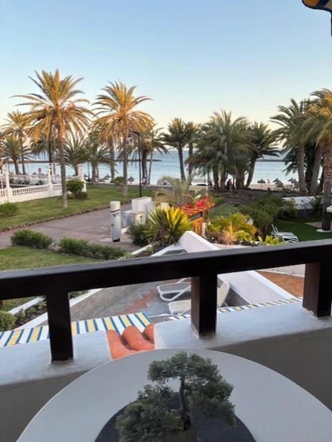 Seafront studio Camisón beach