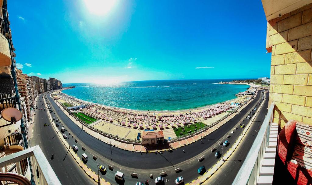 Apartment Panorama Beach Montazah Families only - Apartamento Con Vistas Al Mar
