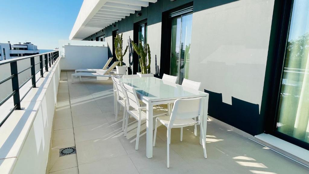 Los Monteros Beach ,Ático exclusivo donde disfrutar del mar y el Golf