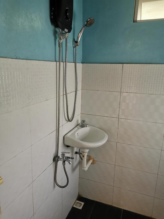 Vannituba majutusasutuses Merdeka Guest House 2