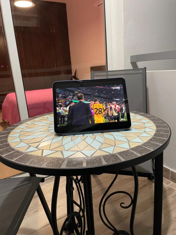 TV a/nebo společenská místnost v ubytování Cyprus Penelope