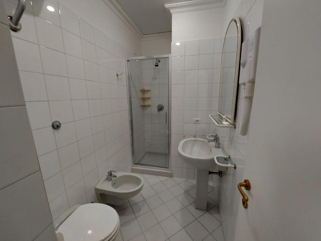 Koupelna v ubytování Hotel Positano 2 MIMOSA