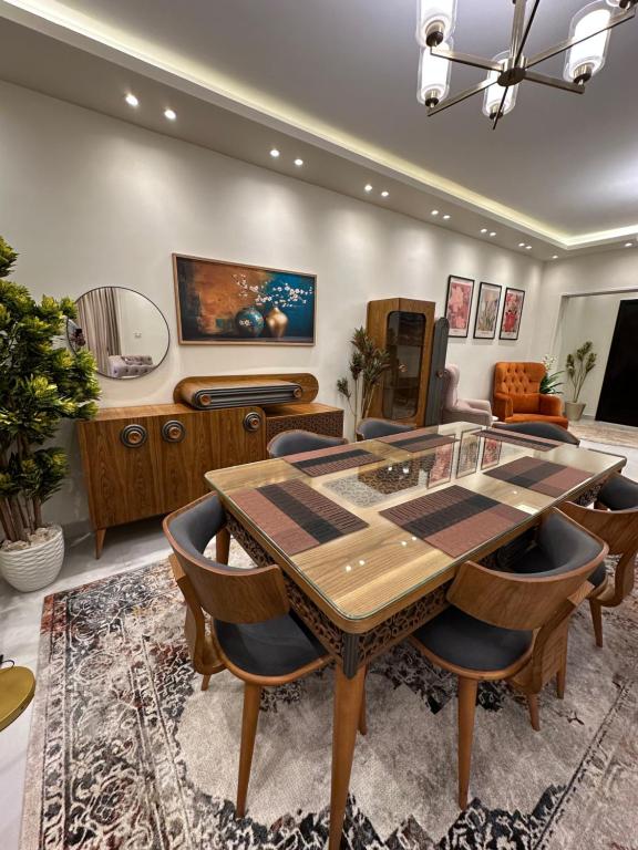 Posezení v ubytování luxury apartment - شقه فاخره