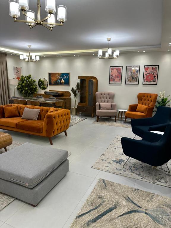 Posezení v ubytování luxury apartment - شقه فاخره