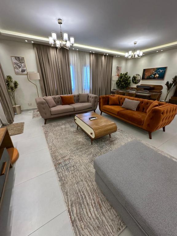 Posezení v ubytování luxury apartment - شقه فاخره
