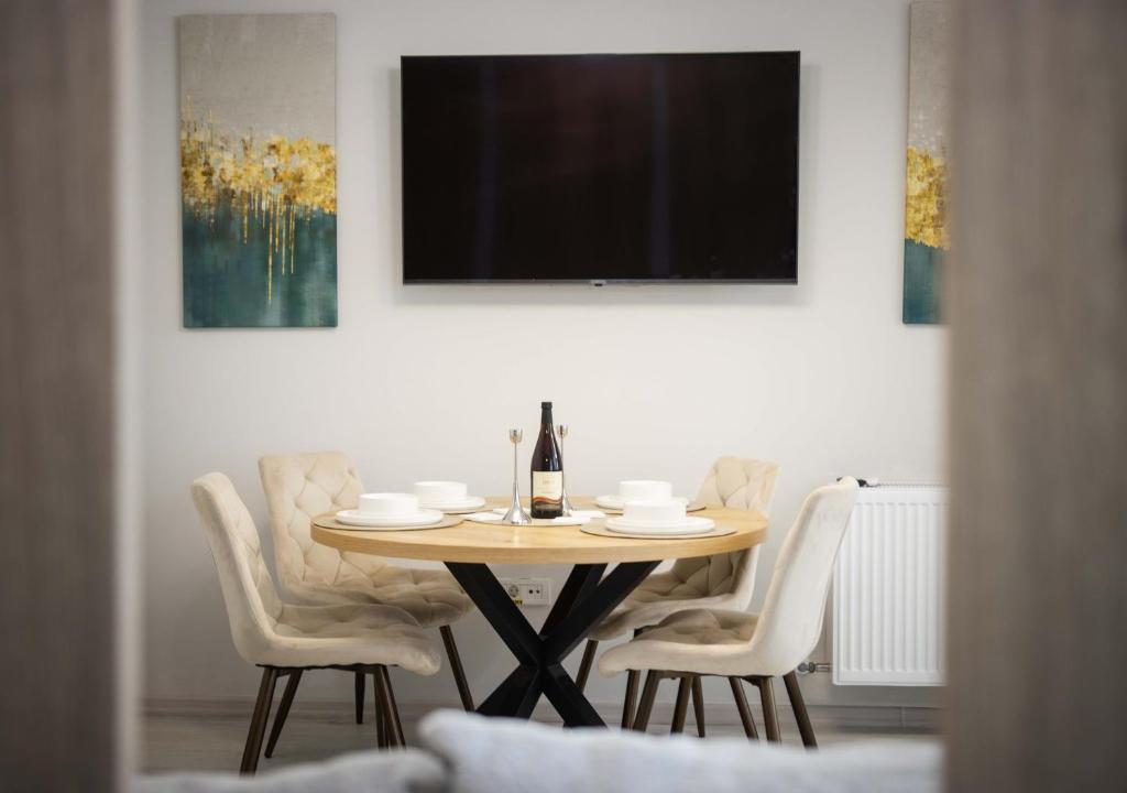 TV a/nebo společenská místnost v ubytování 3 Room Modern Apartment