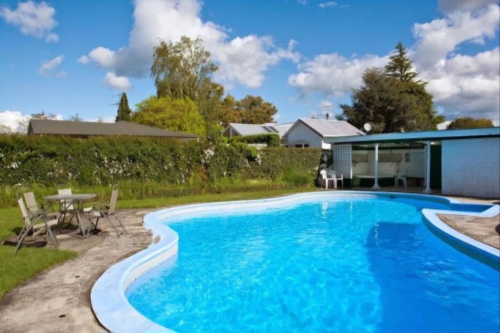 Garden Court Motel & Backpackers - Resim 4