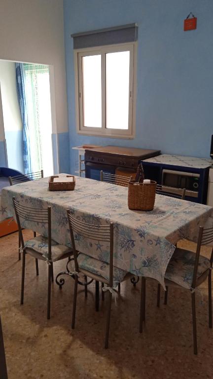 Posezení v ubytování Casa a 30 M dal mare