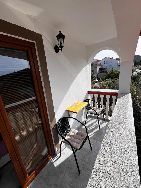 Balkón nebo terasa v ubytování Luxury rooms Bočac