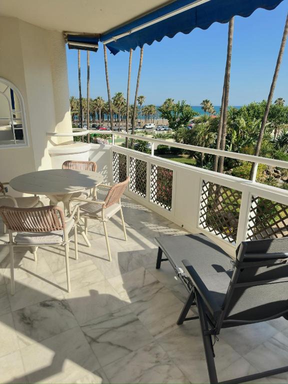 Balkón nebo terasa v ubytování Luxury apartments Alamos beach Torremolinos - Costa Lago