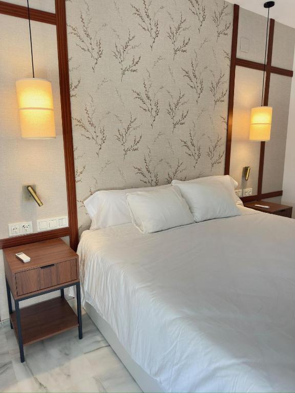 Postel nebo postele na pokoji v ubytování Luxury apartments Alamos beach Torremolinos - Costa Lago