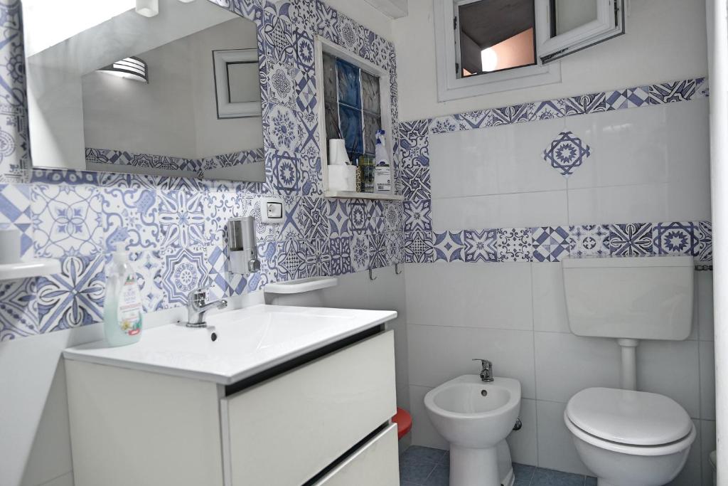 A bathroom at Depandance in Villa Gisella