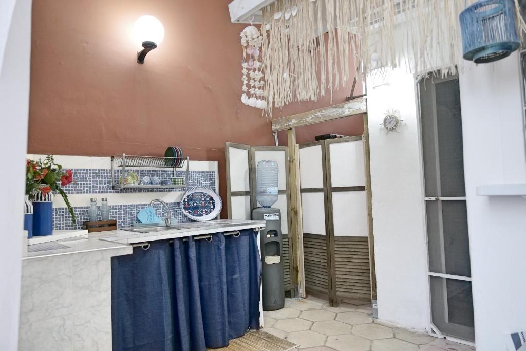 A kitchen or kitchenette at Depandance in Villa Gisella
