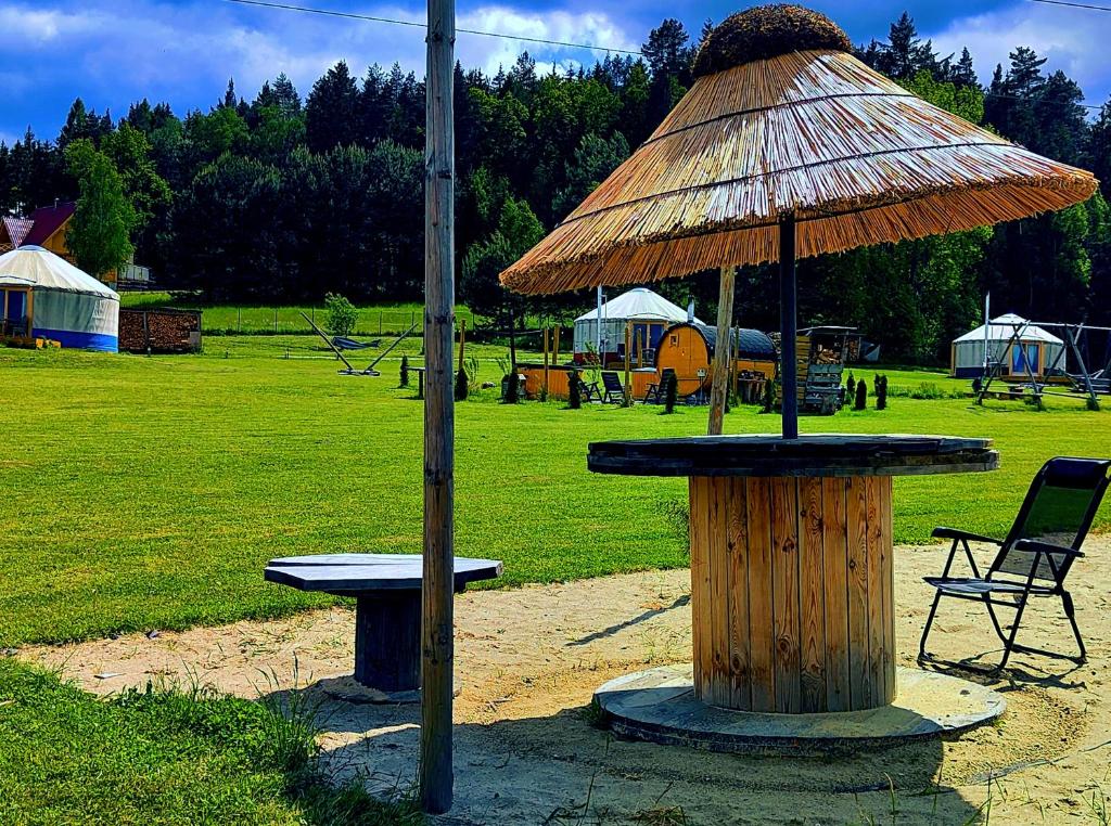Zahrada ubytování Glamping Niebiańska Osada Jurty Dolnośląskie & SPA