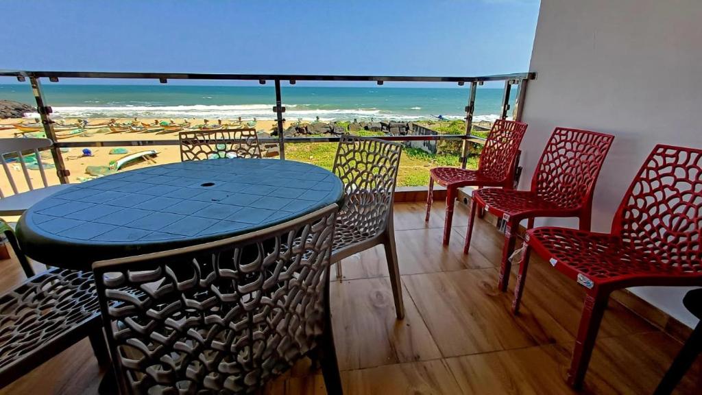 Rõdu või terrass majutusasutuses Divine Beach Resorts