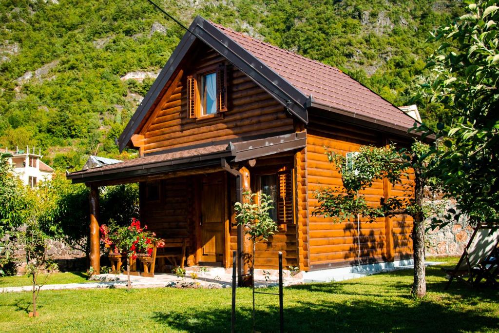 Green Field Apartments - Superior Chalet