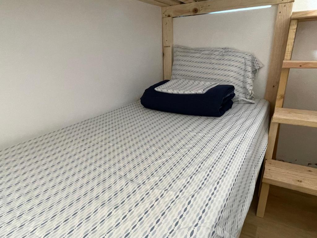 Postel nebo postele na pokoji v ubytování Alaska Backpacker Hostel