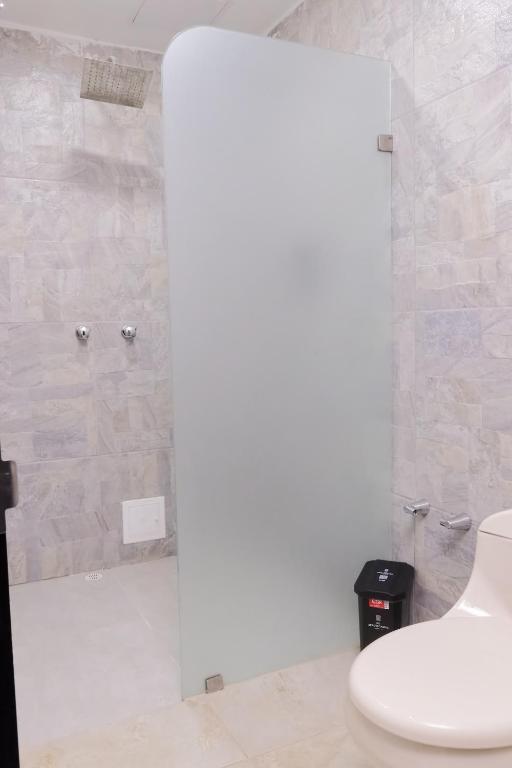 Koupelna v ubytování 33 HOTEL BOUTIQUE
