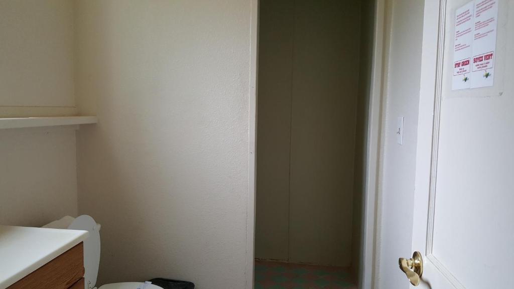 Pacific Motel photo