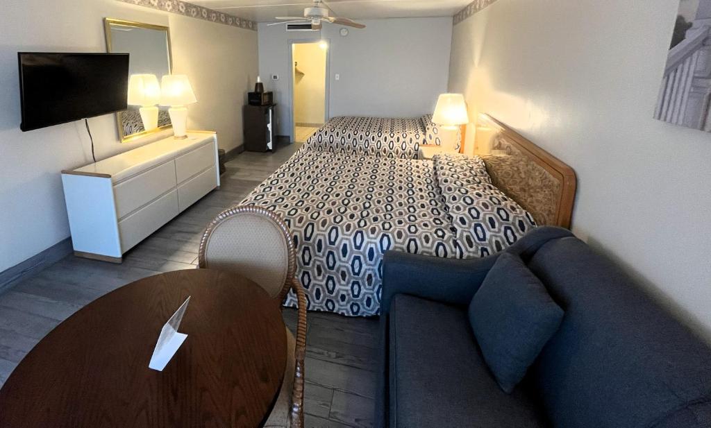 Landmark Motel - 