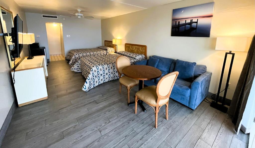 Landmark Motel - 
