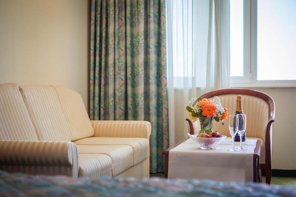 A seating area at Hotel Villa Bacchus