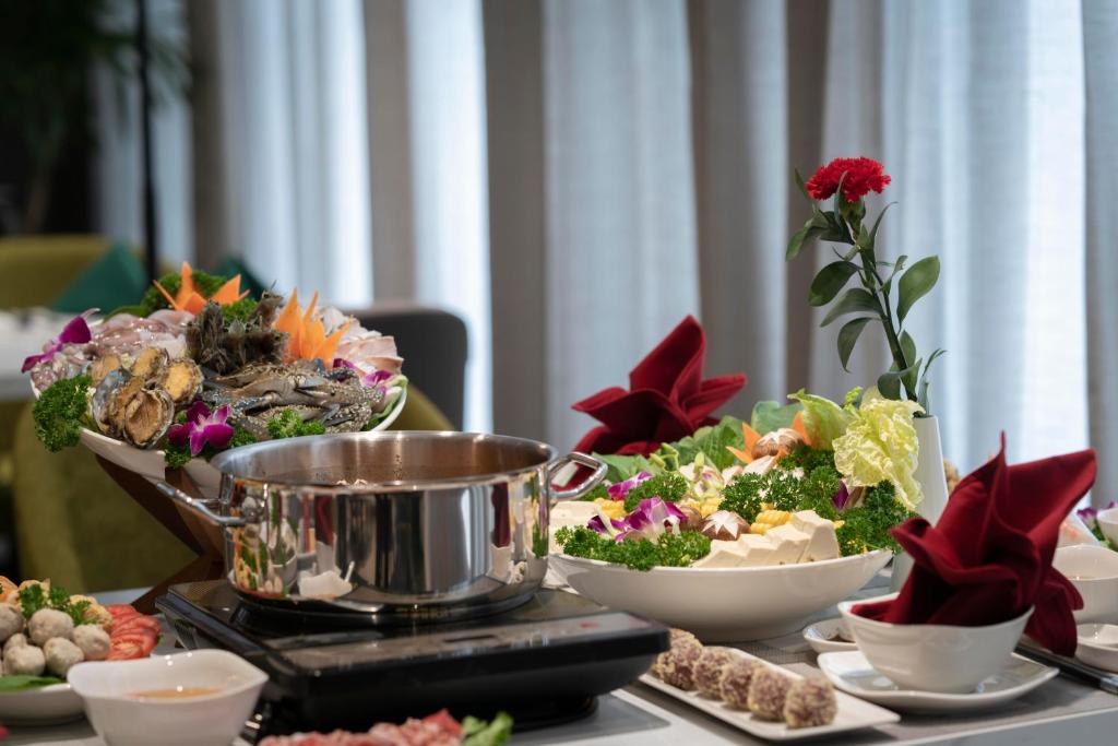 Wyndham Garden Legend Halong - 3