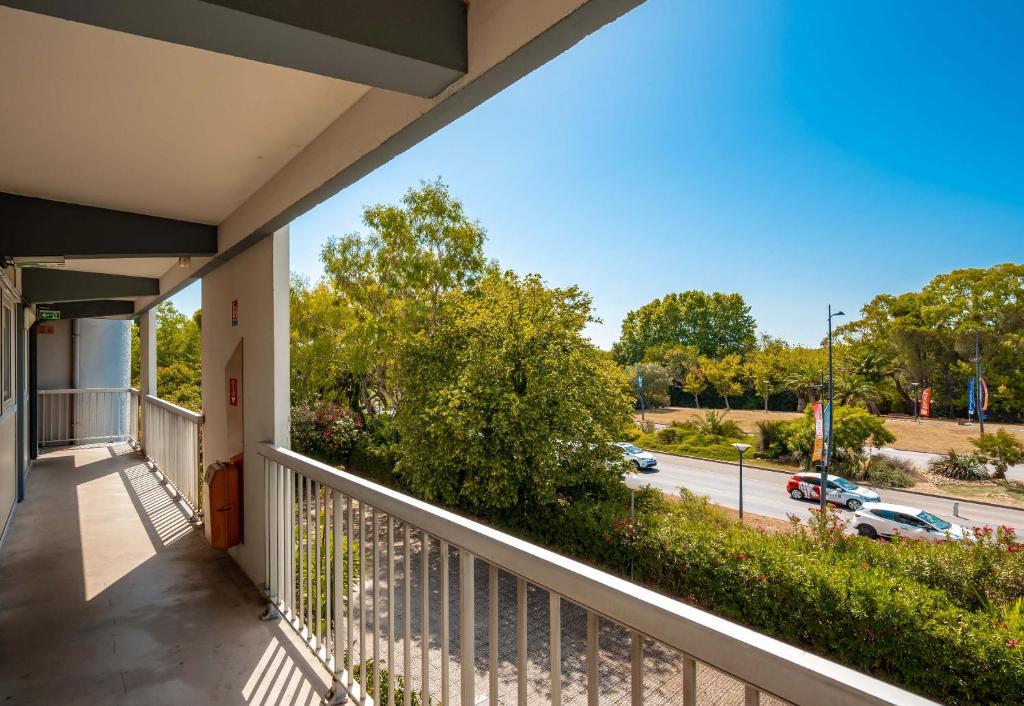 Balkón nebo terasa v ubytování B&B HOTEL Hyères