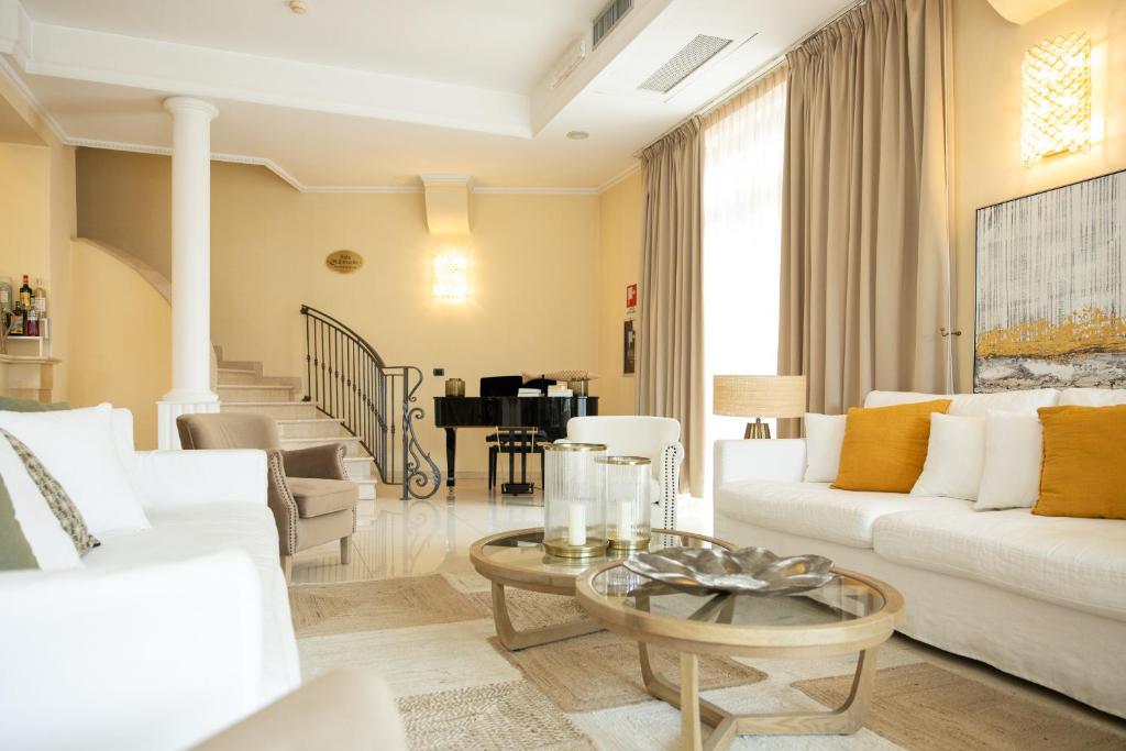 Posezení v ubytování UNICO Albatres Palace Salento by Life Resorts