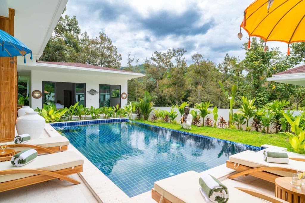 Πισίνα στο ή κοντά στο Boho Chic Villa Namaste 3br Private Pool Garden