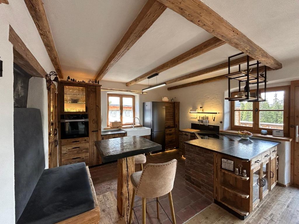 Kuchyň nebo kuchyňský kout v ubytování Almhaus Chalet 607 - Lachtal