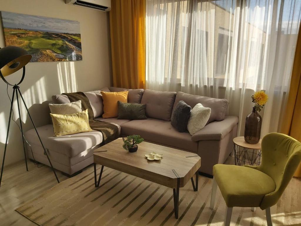 Atelier 7, Varna (precios actualizados 2025)