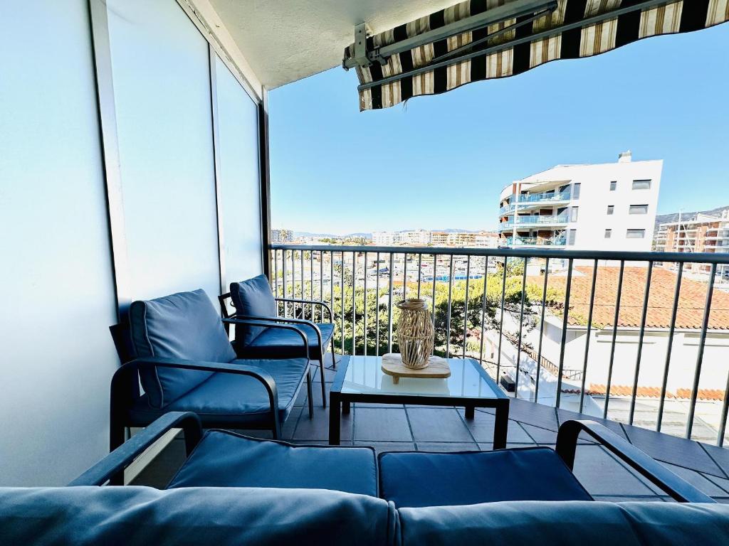 Nancy. Apartamento en Roses vistas al canal y zona tranquila