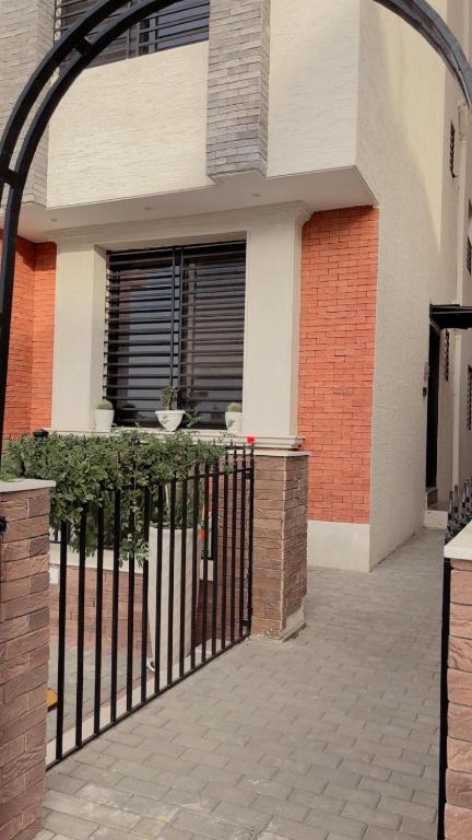 Budova, kde se apartmán nachází