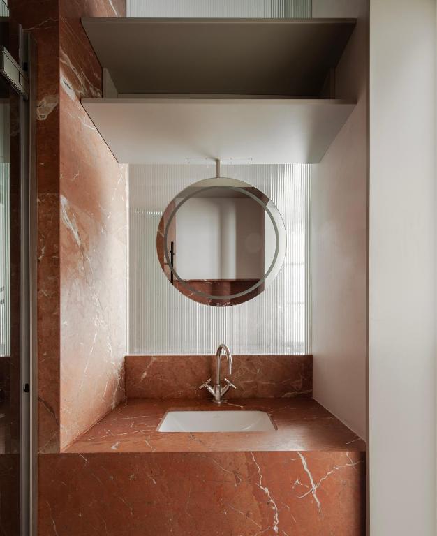 Koupelna v ubytování Lazzru Suites
