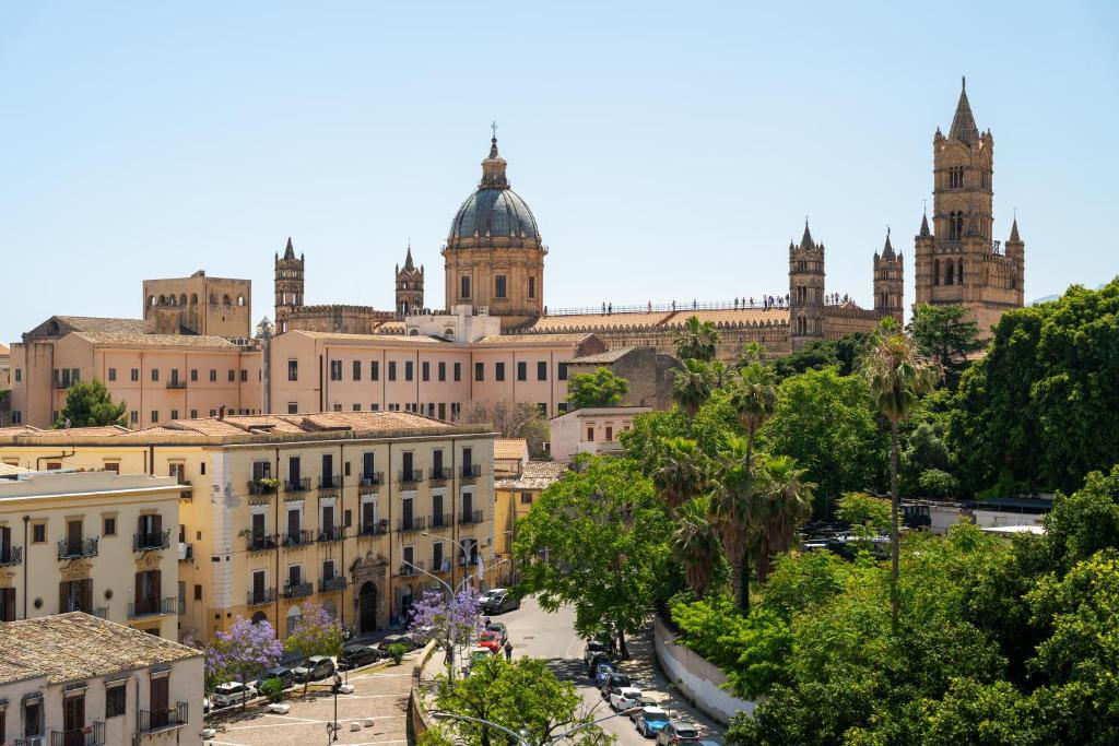Nespecifikovaný výhled na destinaci Palermo nebo výhled na město při pohledu z penzionu