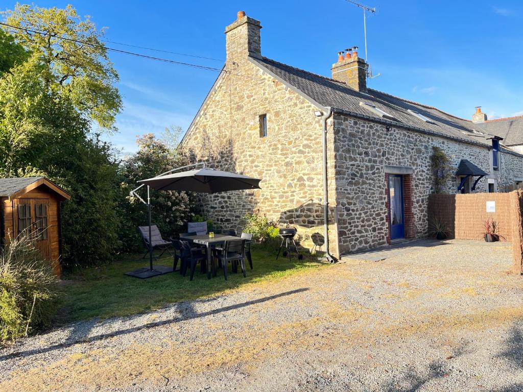 PleucadeucにあるMaison en pierres à la campagneのギャラリーの写真