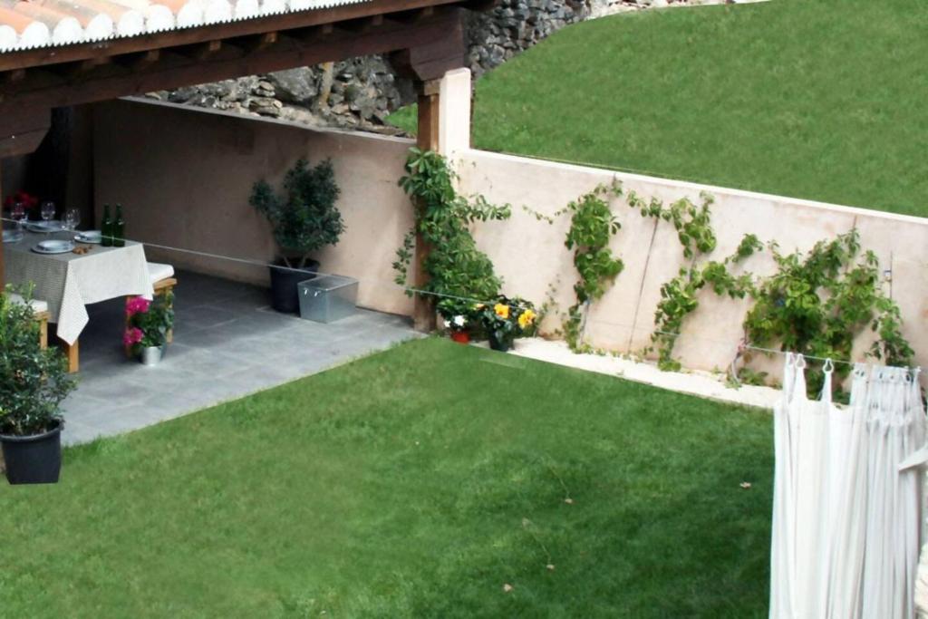 Vonkajšia záhrada v ubytovaní El Hogar del Fresno casa con encanto en Cañicosa