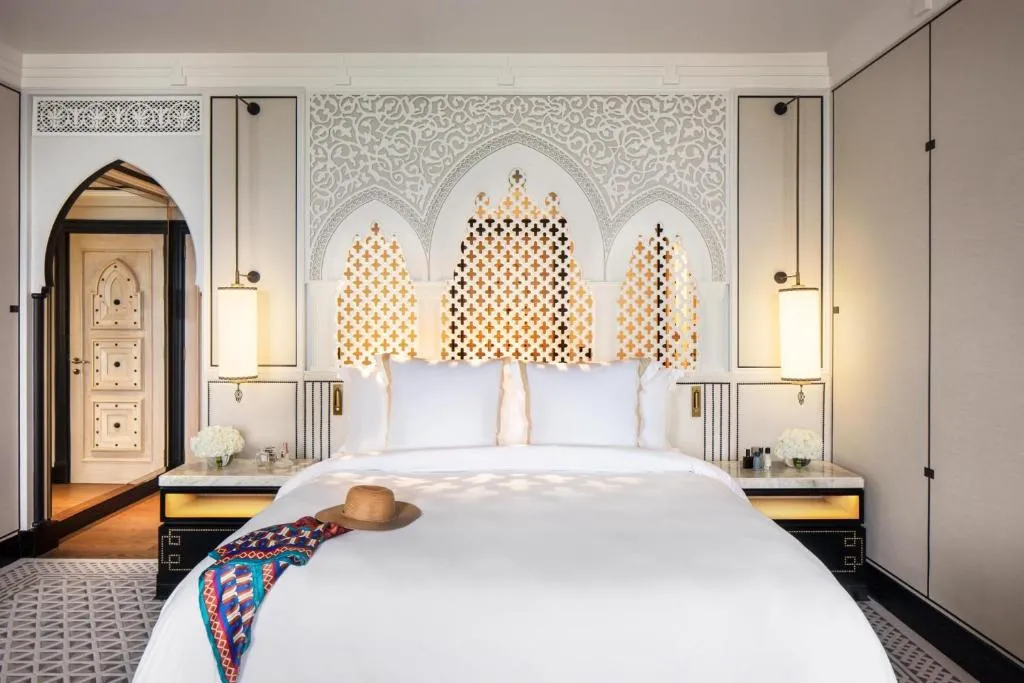 Club Arabian Room
