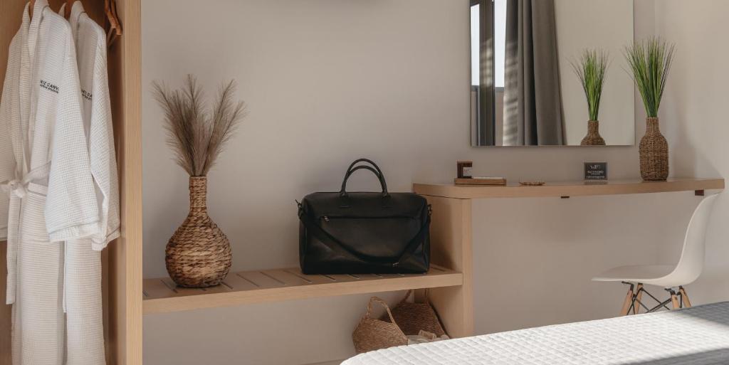 White Canvas Boutique Studios - 9