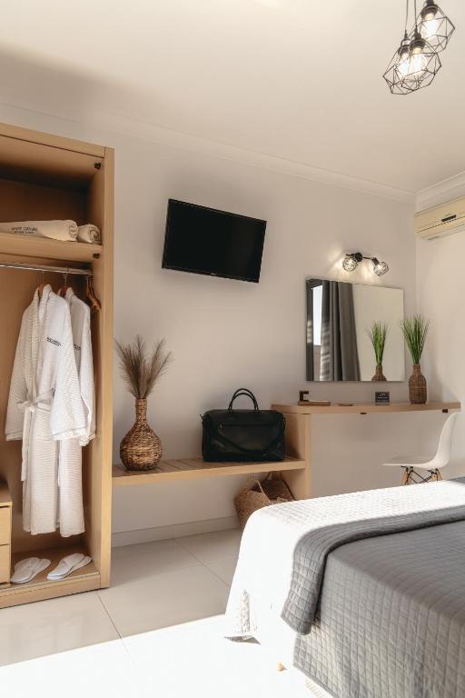 White Canvas Boutique Studios - 10