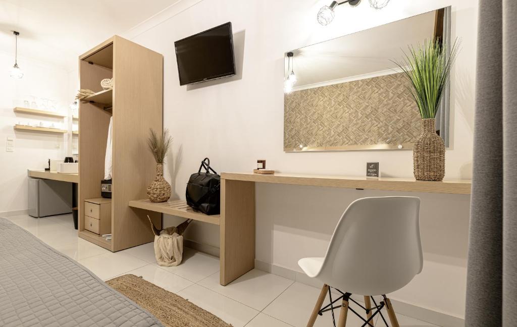 White Canvas Boutique Studios - 11